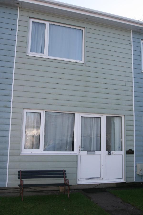 Freshwater Bay Holiday Cottages Pembroke Exterior photo