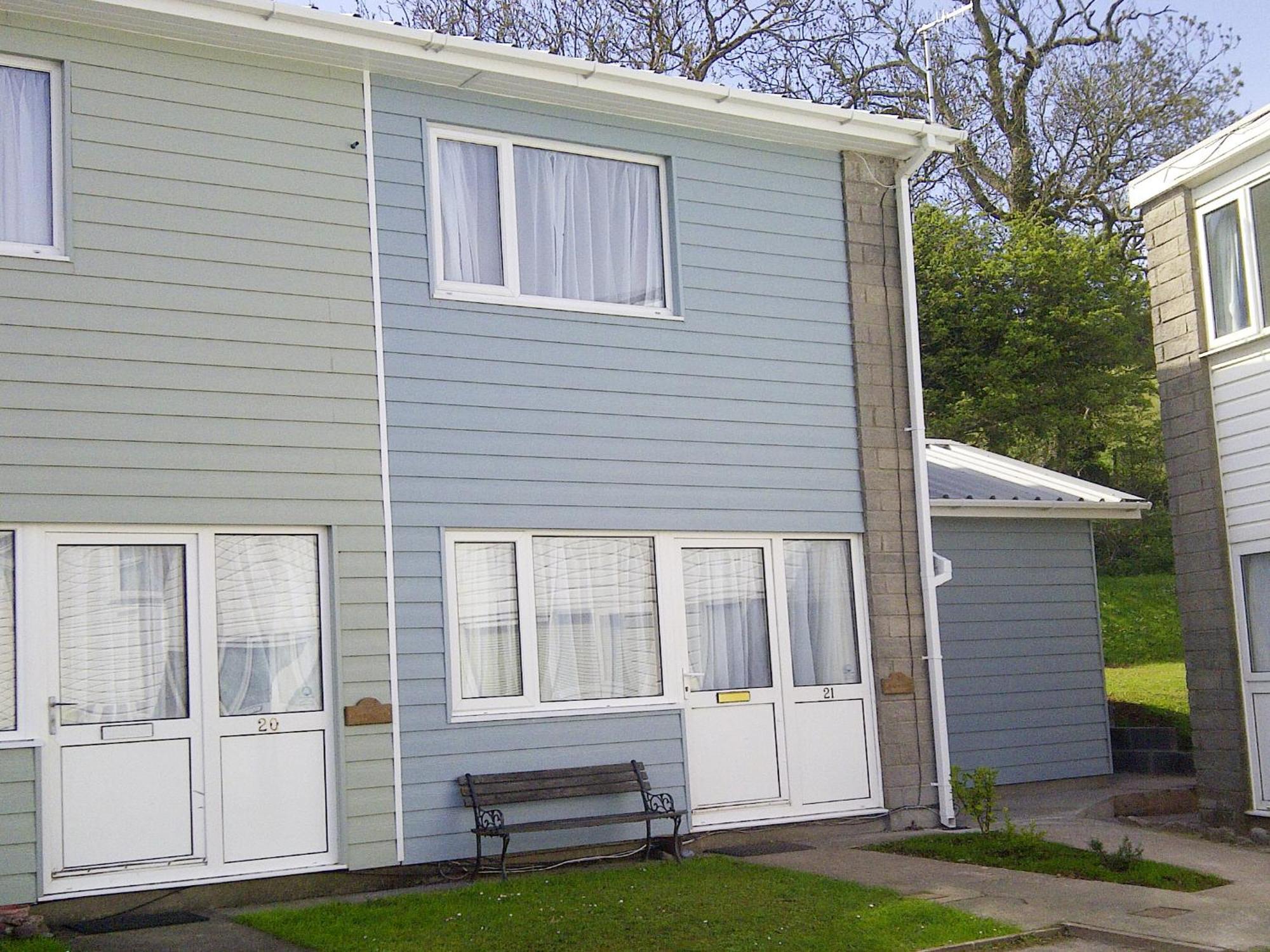Freshwater Bay Holiday Cottages Pembroke Room photo