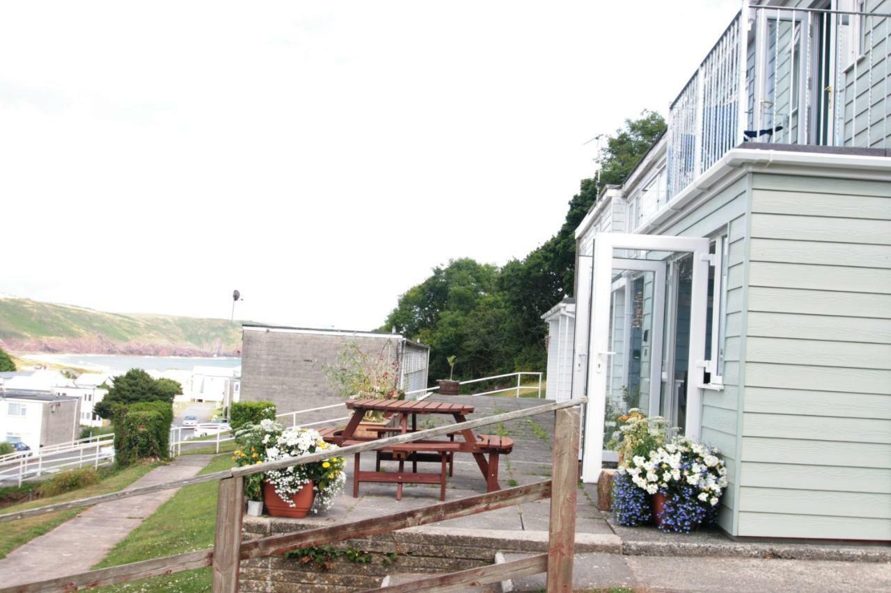 Freshwater Bay Holiday Cottages Pembroke Exterior photo